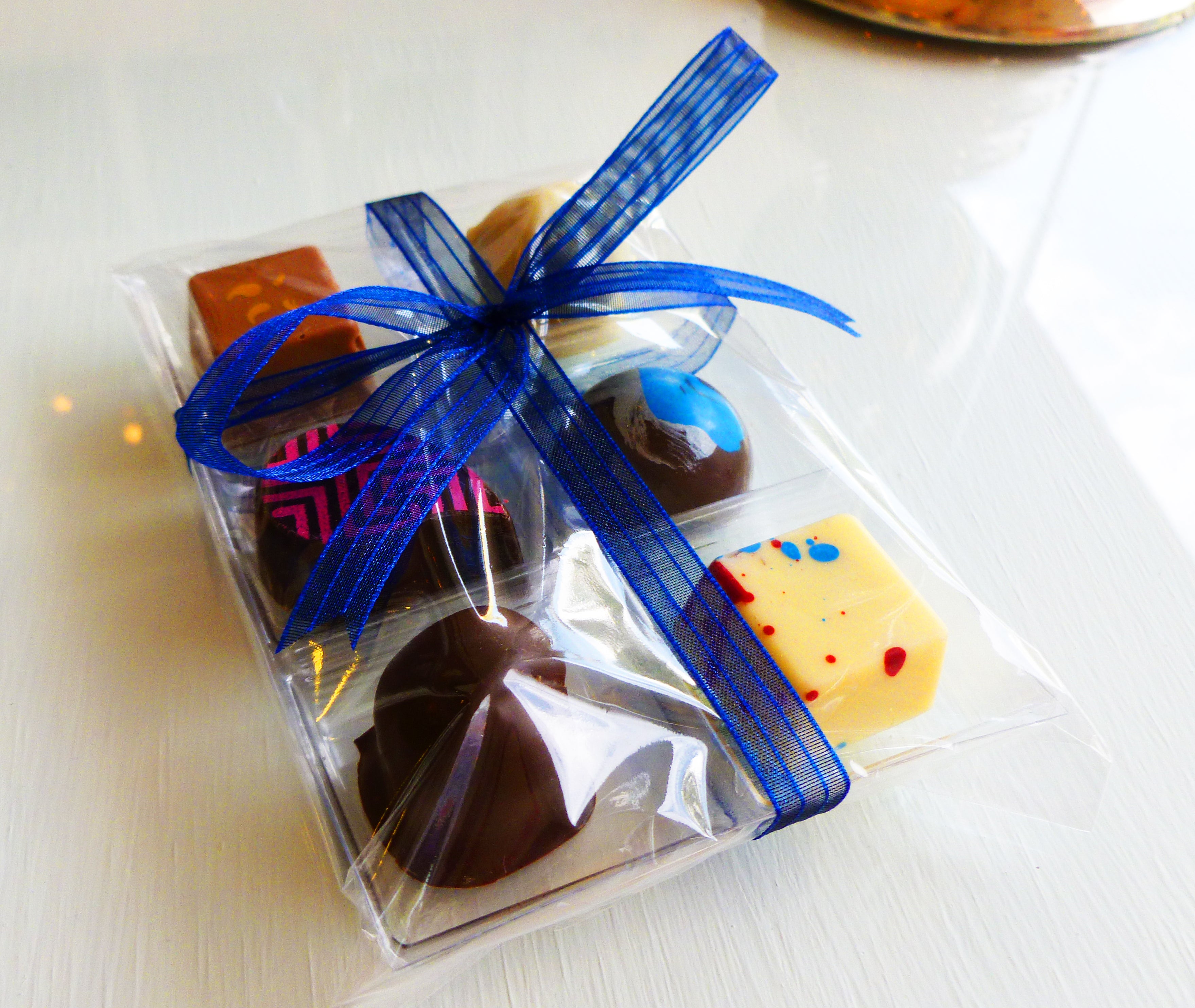 Paquete de 30, 50 ó 70 Blisters de 6 Chocolates